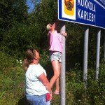 Välillä äidin apua tarvitaan enemmänkin :)